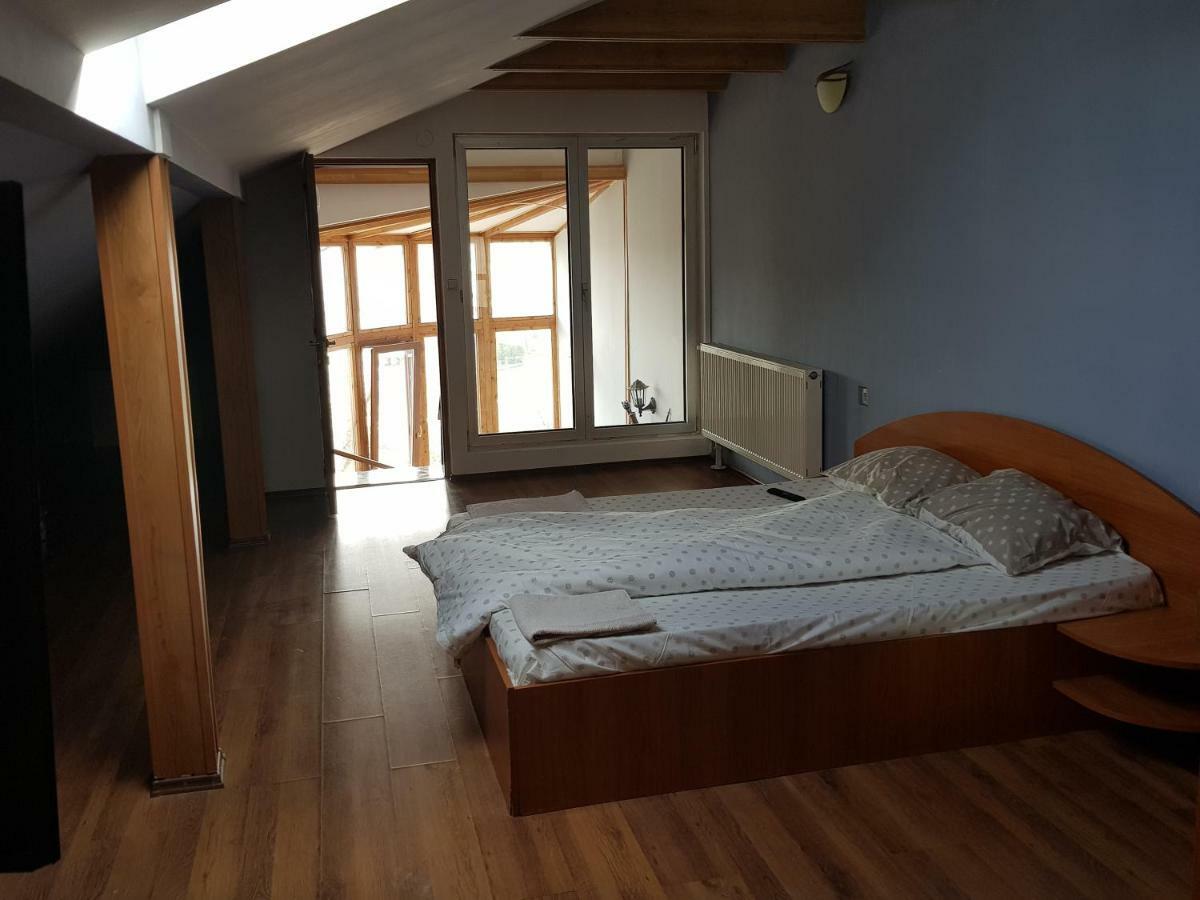 קלוז'-נאפוקה Penthouse Apartament 2 Floors, 2 Bedroom , 2 Bath, 120 Sqm , Inside Yard Parking מראה חיצוני תמונה