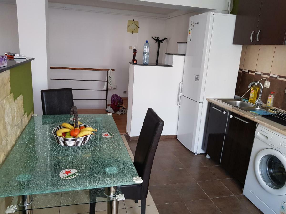 קלוז'-נאפוקה Penthouse Apartament 2 Floors, 2 Bedroom , 2 Bath, 120 Sqm , Inside Yard Parking מראה חיצוני תמונה